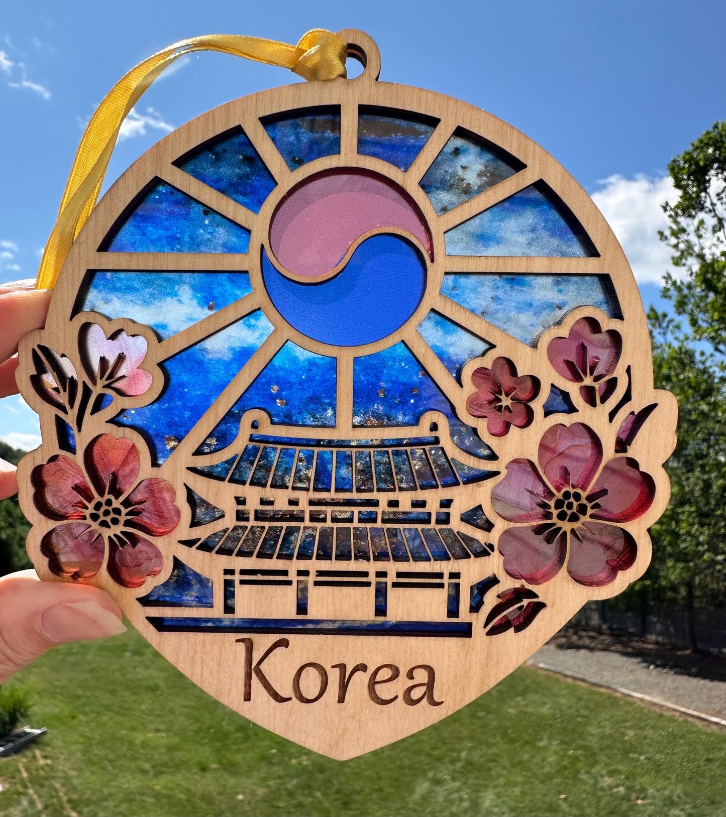 Korean Palace Suncatcher: Gyeongbokgung, Rose of Sharon, Maple Wood