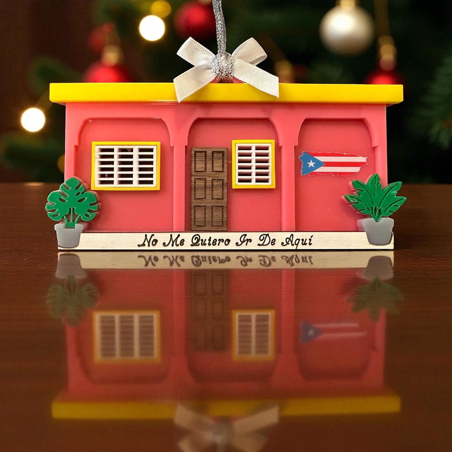 Casita de la Residencia de Choli, Benito Christmas ornament acrylic pink house