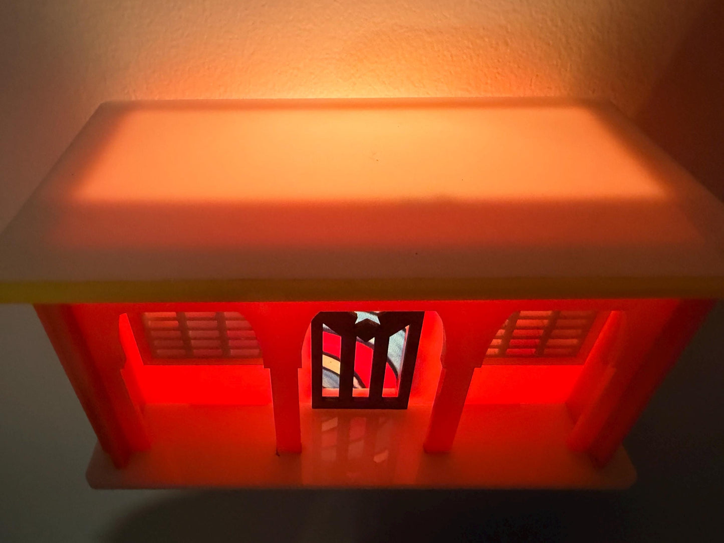 Casita de la Residencia de Choli nightlight, Benito acrylic pink house light